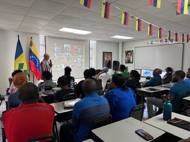 Solidaridad en clave cultural: presentan en San Vicente y las Granadinas audiovisual “Nicolás: de Yare a Miraflores”